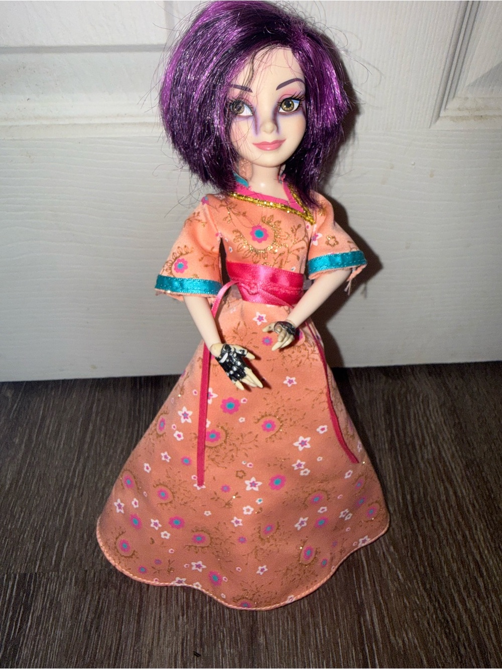 Custom Hasbro Disney Descendants Lonnie Coronation Doll